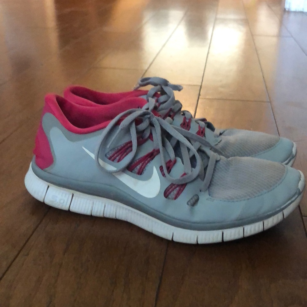 Nike free 5.0 pink and grey W11